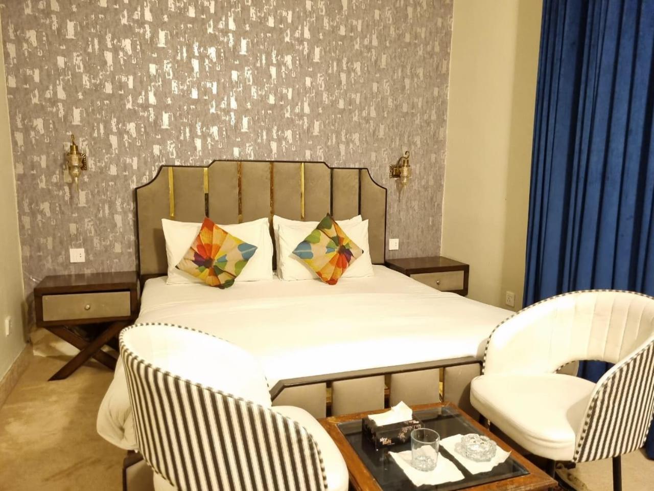 The Life Style Lodges Opp Centaurus Mall Islamabad Eksteriør billede