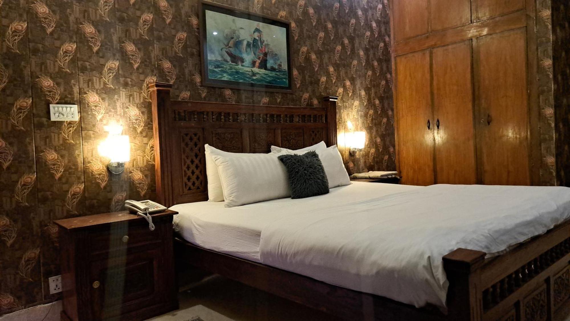 The Life Style Lodges Opp Centaurus Mall Islamabad Eksteriør billede