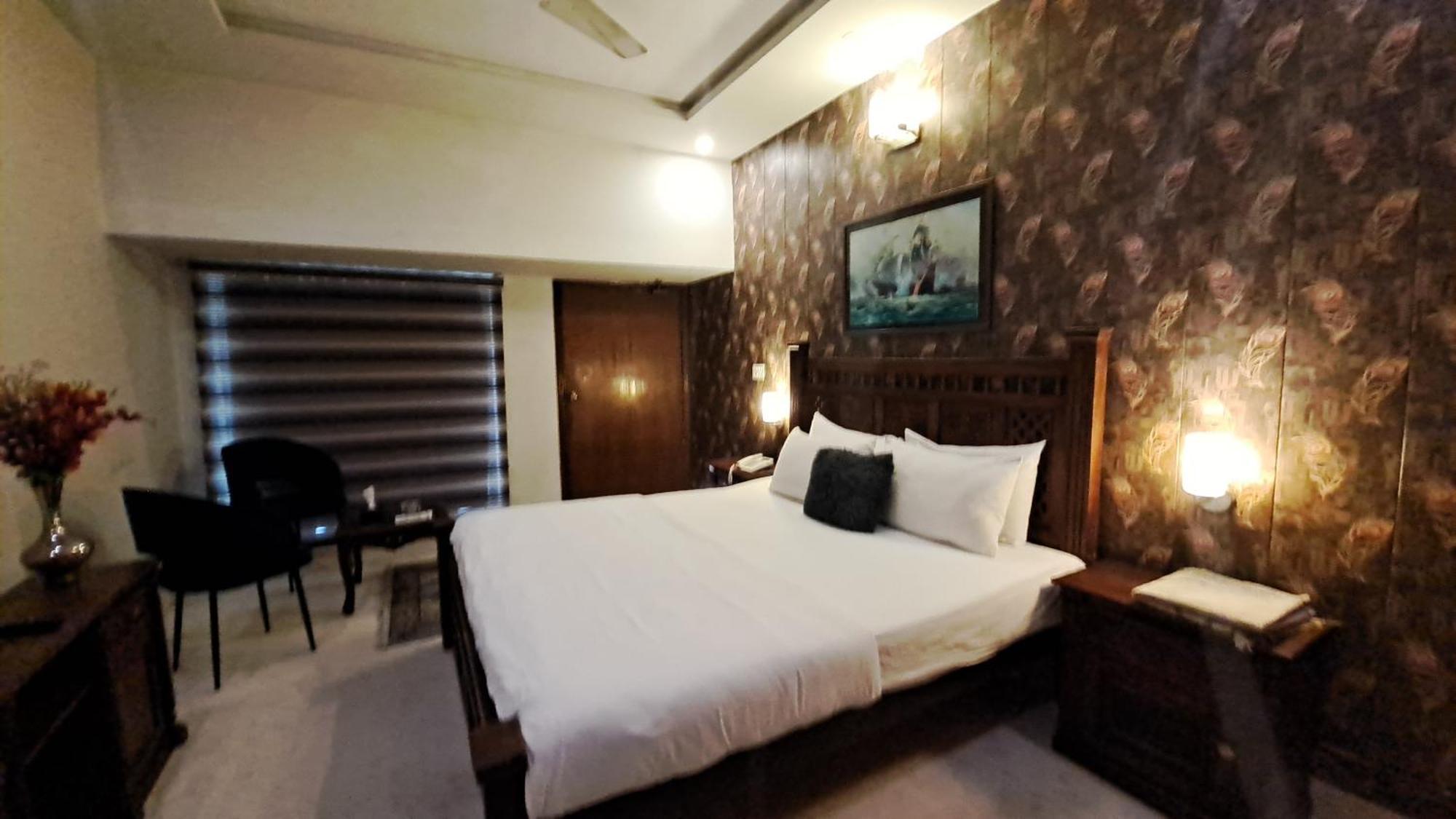 The Life Style Lodges Opp Centaurus Mall Islamabad Eksteriør billede
