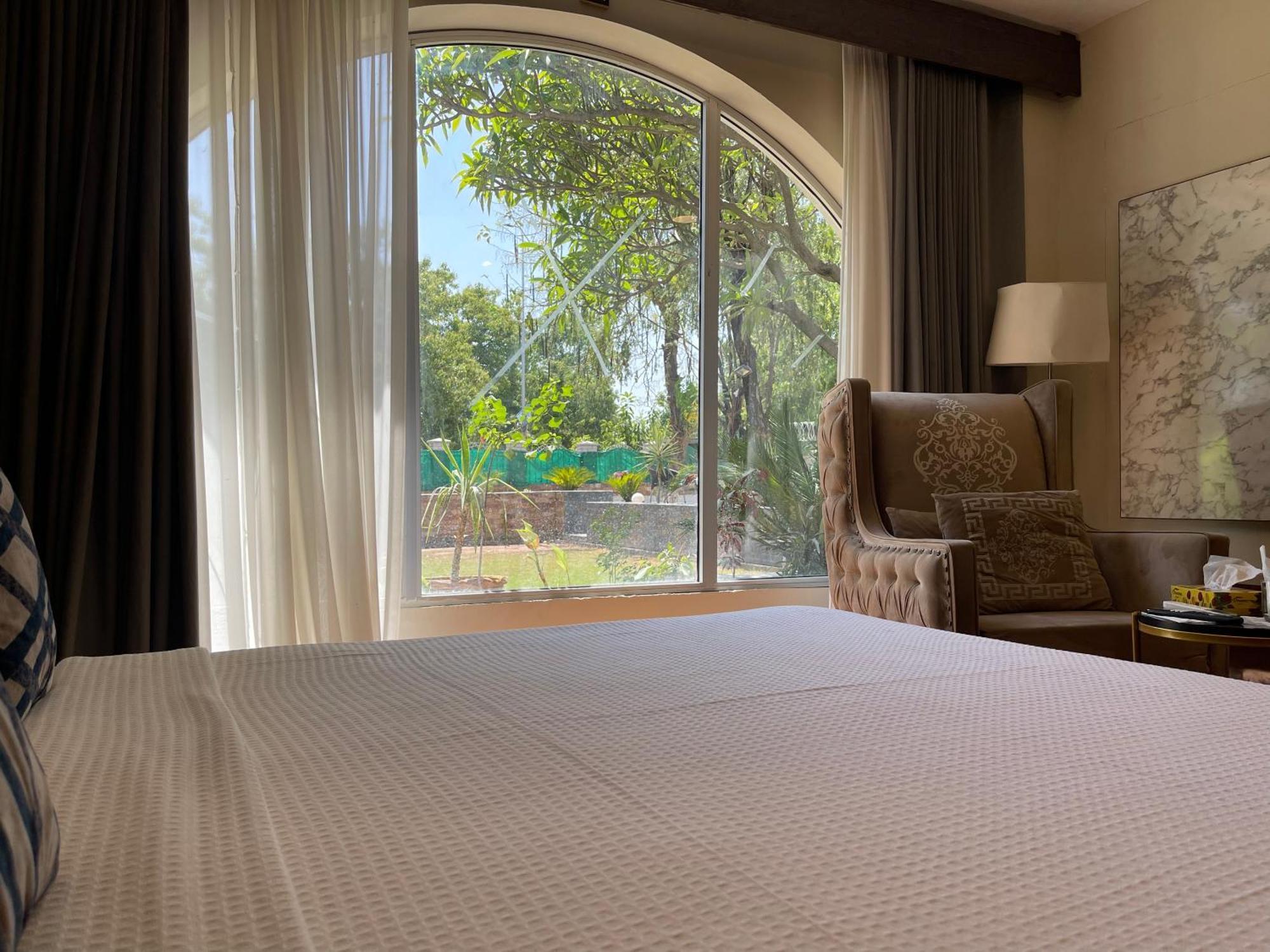 The Life Style Lodges Opp Centaurus Mall Islamabad Eksteriør billede